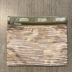 LeSportsac Cream and Gold‎ Pouch